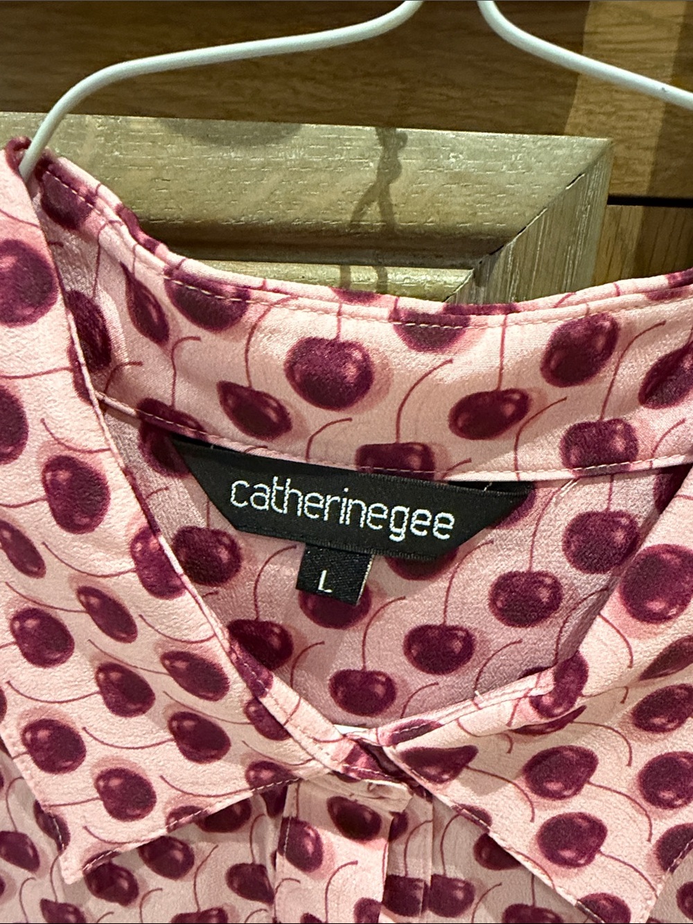 Catherine Gee Sophie Cherry Shirt NWT Size Large - Picture 5 of 9